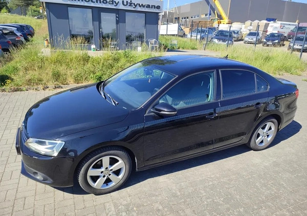 Volkswagen Jetta cena 27900 przebieg: 110800, rok produkcji 2011 z Sanok małe 121